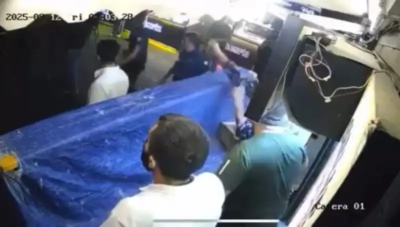 Ortaköy'de Geceye Damga Vuran Kavga Özellikle Sosyal Medyada Olay Oldu