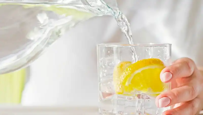 Limonlu Su Tüketmenin Sağlığınıza Fısıldadığı 8 Gizli Etki