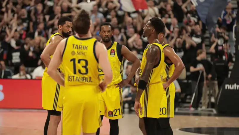 Fenerbahçe, Panathinaikos’u Geçerek Finale Yükselmek İçin Sahada
