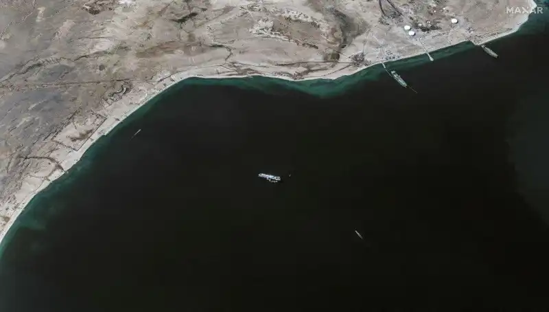Yunan Gemisine Yapılan Saldırı: Mürettebat Neyle Kurtuldu?