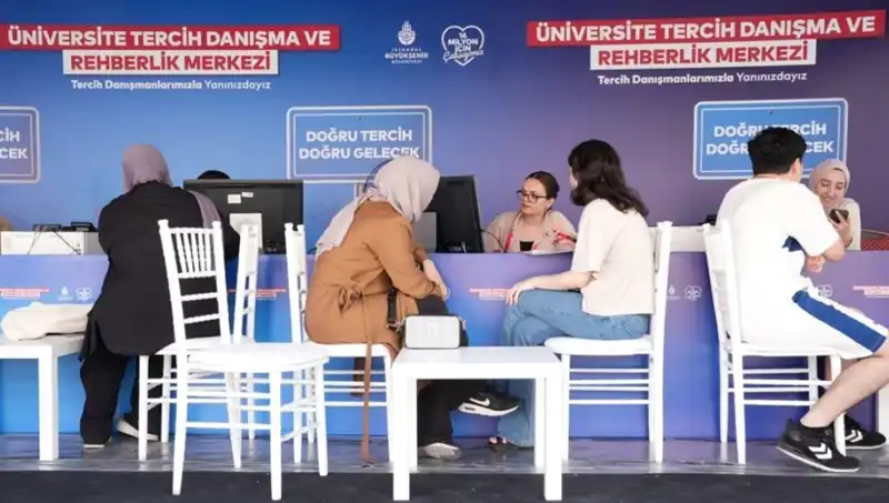 İstanbul'da 24 Yeni Tercih Danışma Merkezi ile Üniversite Tercih Süreci Kolaylaşıyor
