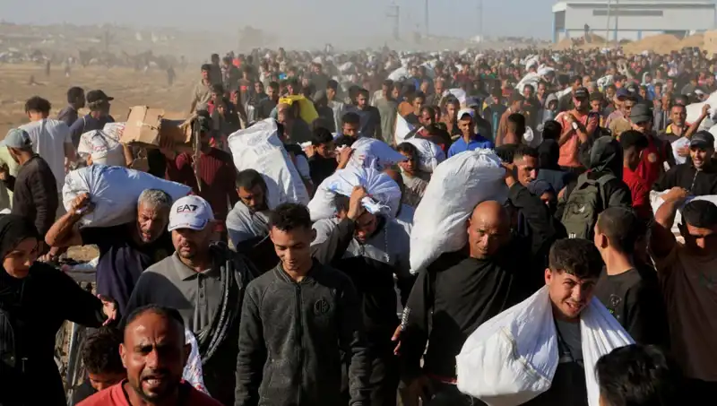İsrail Ordusu Han Yunus’a Genişletilmiş Kuşatma Donanımıyla 15 Kilometrelik Koridor Açtı