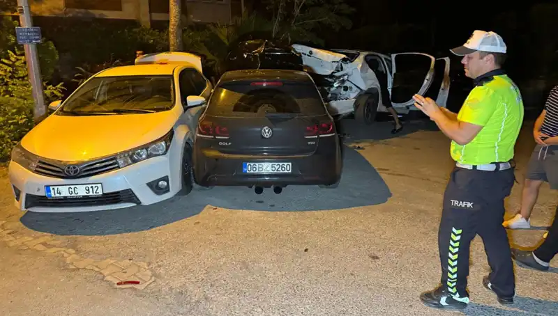 Alkollü Sürücü Kaza Yaptı: Sokak Kargaşaya Dönüştü!