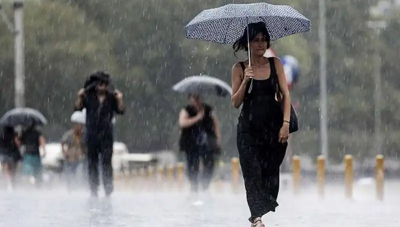 İstanbul ve Ankara'da Sağanak Yağış Uyarısı: 25 İlde Beklenen Etkiler