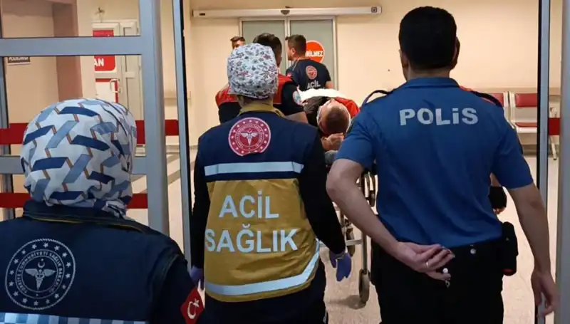 Trafik Kazası: Polis Ekipleri Yaralılar İçin Seferber Oldu!