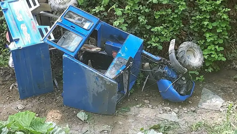 Kontrolden Çıkan Pat Pat Dereye Devrildi: İki Yaralı Alarmı!