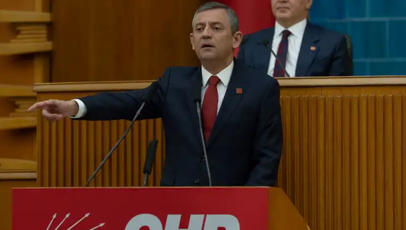 İmralı'dan Yeni Çağrı: Silah Bırakın! Özgür Özel'den Kritik Açıklamalar