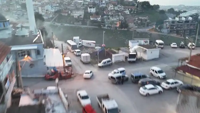 İzmir'de Şok Operasyon: 99 Gözaltı ve 133 Kaçakçılık Çetesi İfşa Oldu!